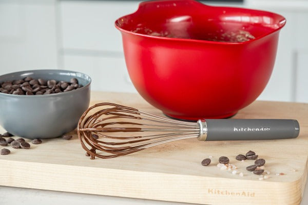 Dụng cụ đánh trứng (Phới lồng) KitchenAid Core Line (Màu Xám Than)