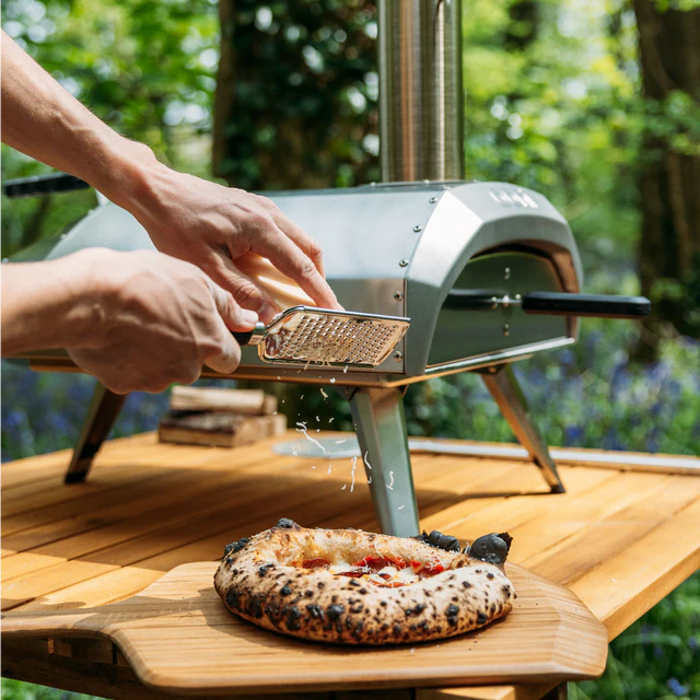Ooni Karu 12 – Lò nướng pizza đa nhiên liệu cỡ nhỏ