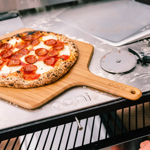 Xẻng Lấy Pizza & Thớt Tre Phục Vụ Ooni – Ooni Bamboo Peel & Serving Board (12” / 14” / 16”)