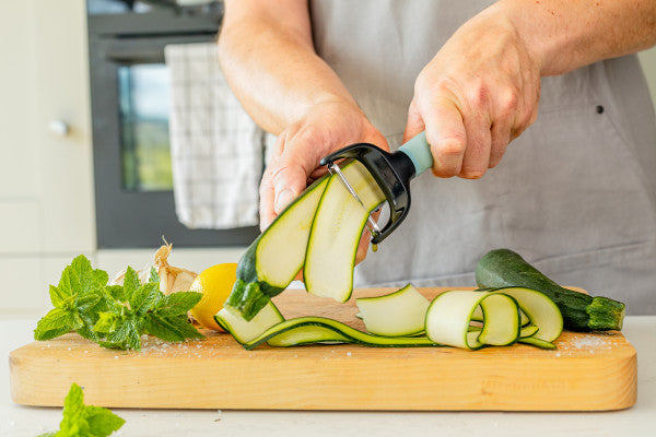 Dụng cụ gọt vỏ chữ Y (Y-Peeler) KitchenAid Core Line (Màu Xanh Bạc Hà)