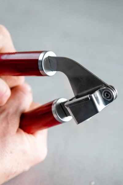 Dụng cụ ép tỏi KitchenAid Core Line (Màu Đỏ Empire)