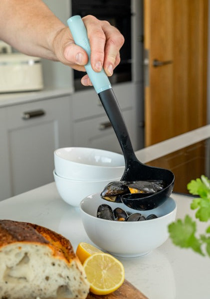 Vá múc canh/súp KitchenAid Core Line (Màu Xanh Bạc Hà)